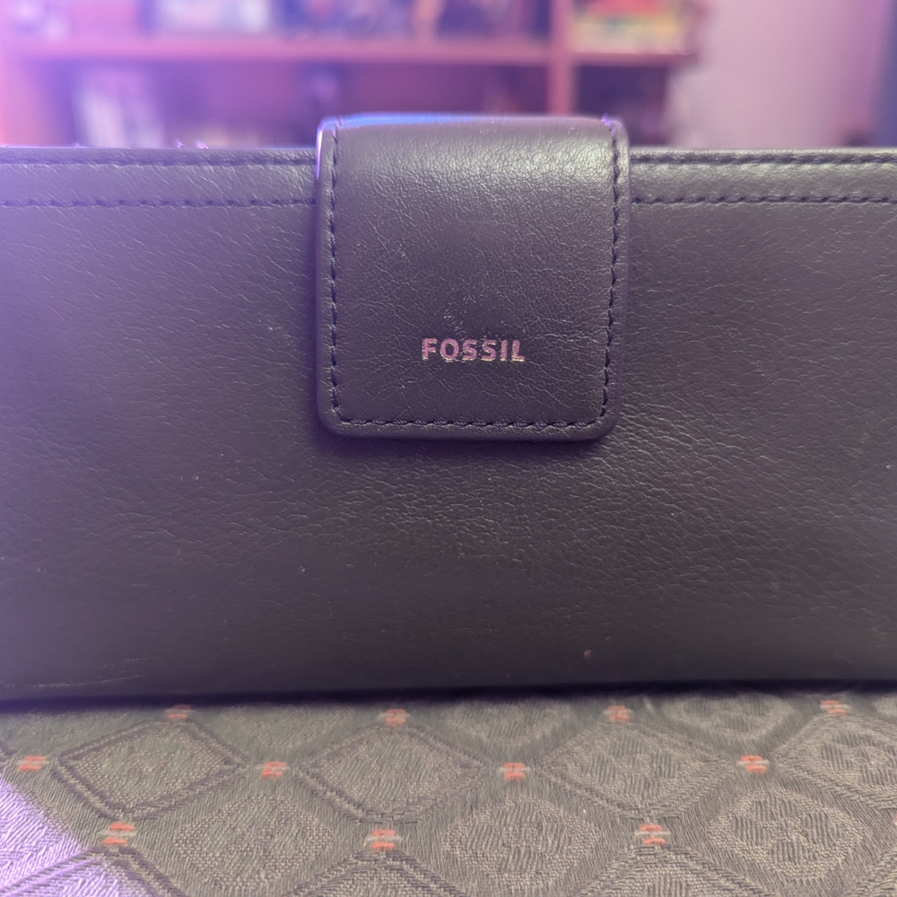 Fossil Dark Green Leather Wallet Minimalist Design
